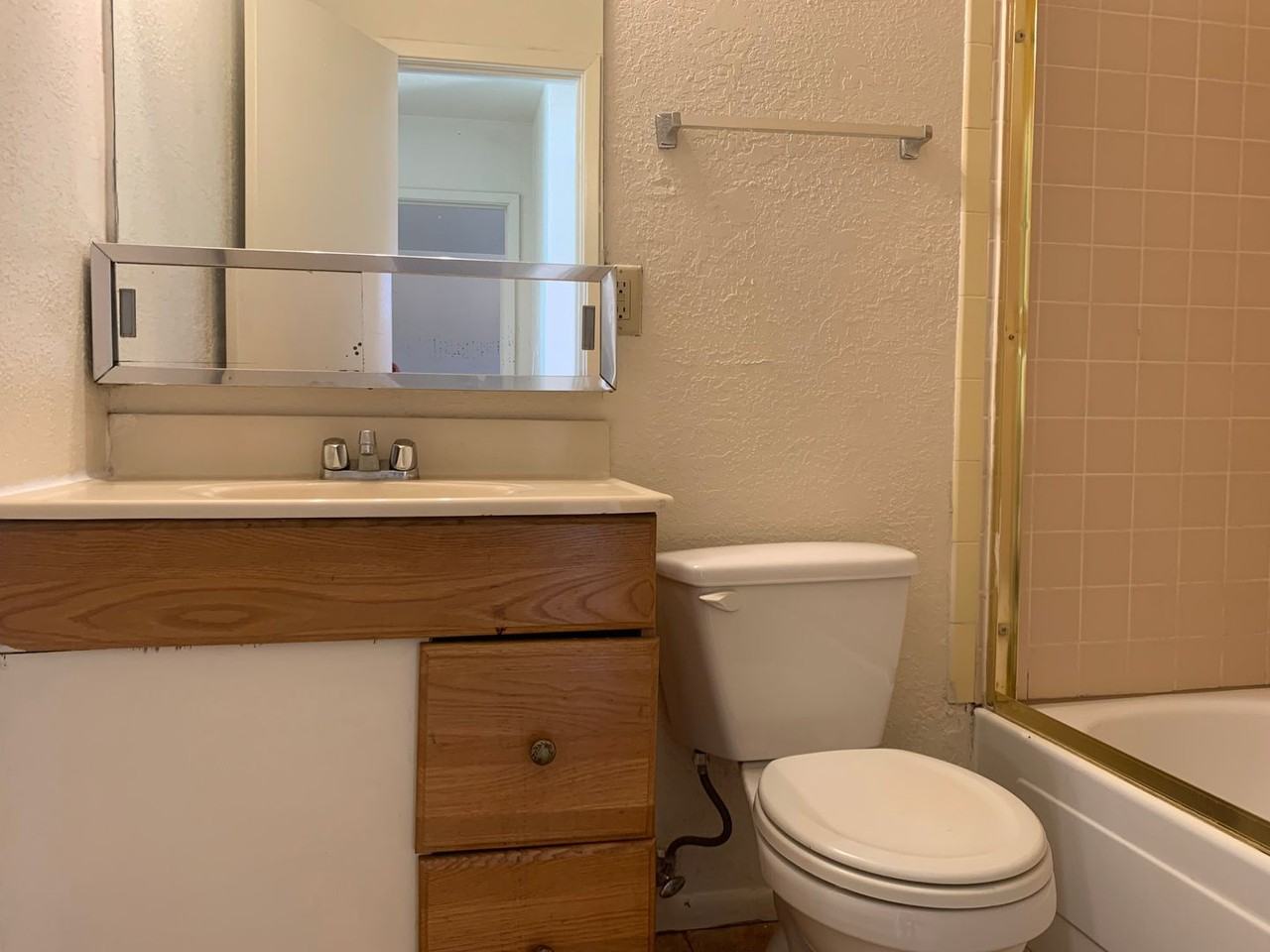 319 General Marshall St NE - Photo 7 of 12