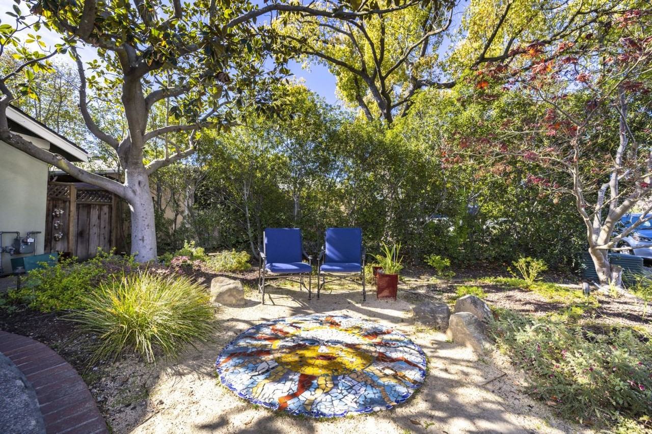 588 Bryson Ave - Photo 2 of 16