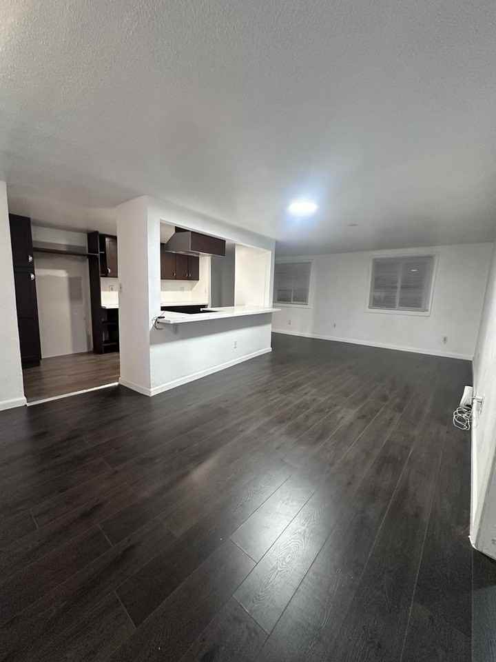 23510 Ellis Ave - Photo 4 of 9