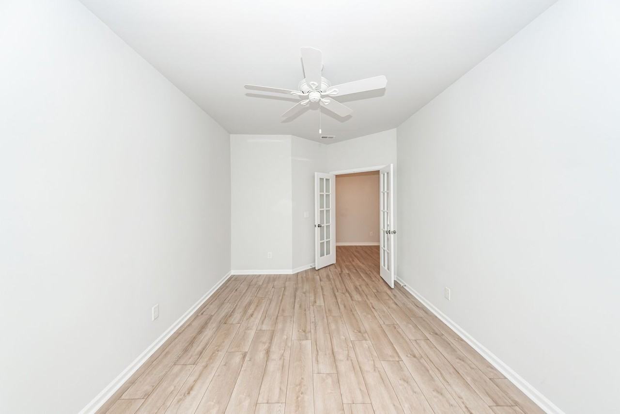 537 Yellow Leaf Ln - Photo 5 of 50