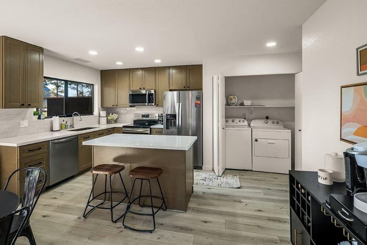 S-1073 - Photo 5 of 26