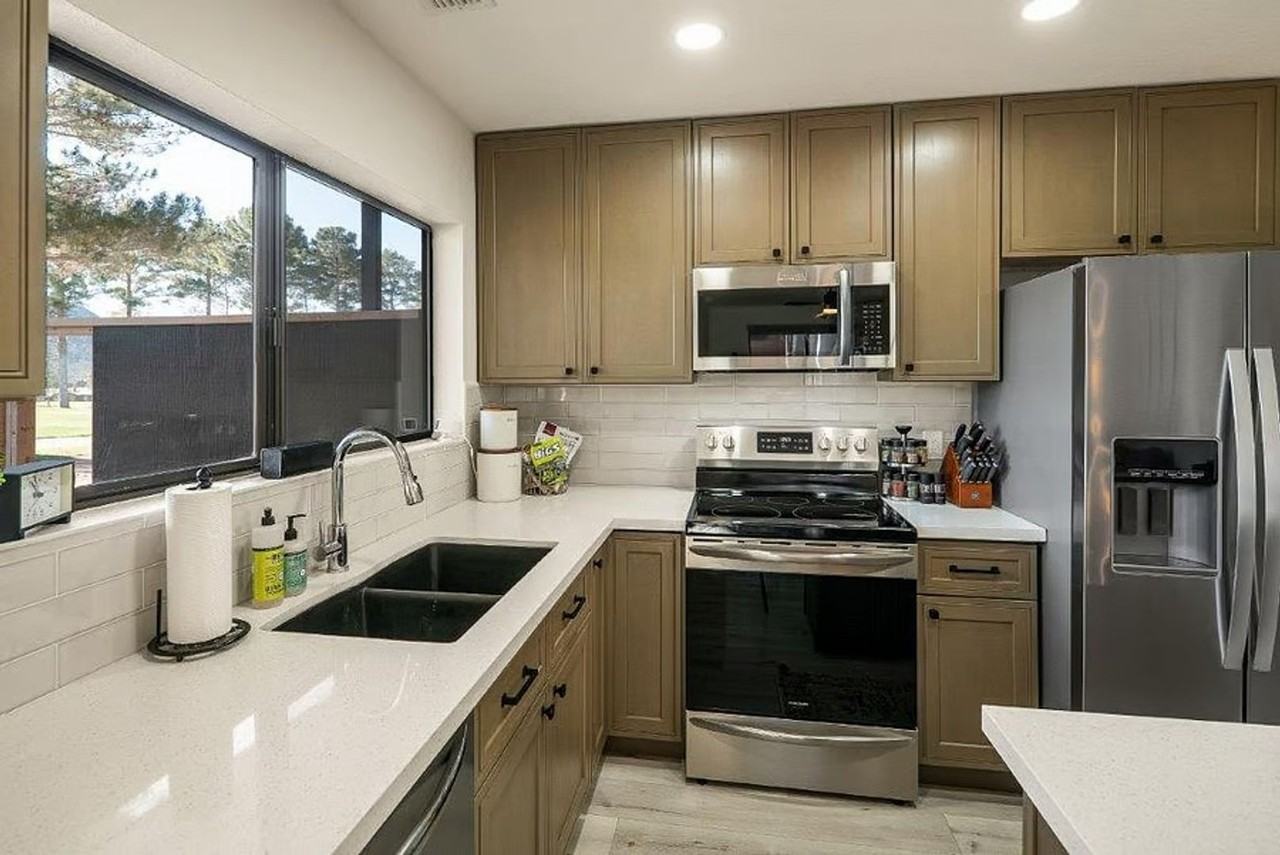 S-1073 - Photo 7 of 26