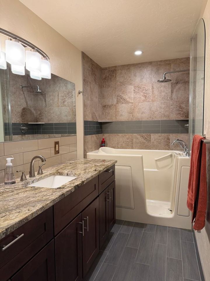 350 Greenway Dr - Photo 5 of 13