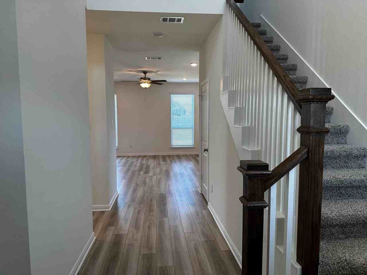 1005 Elise Ave - Photo 7 of 19