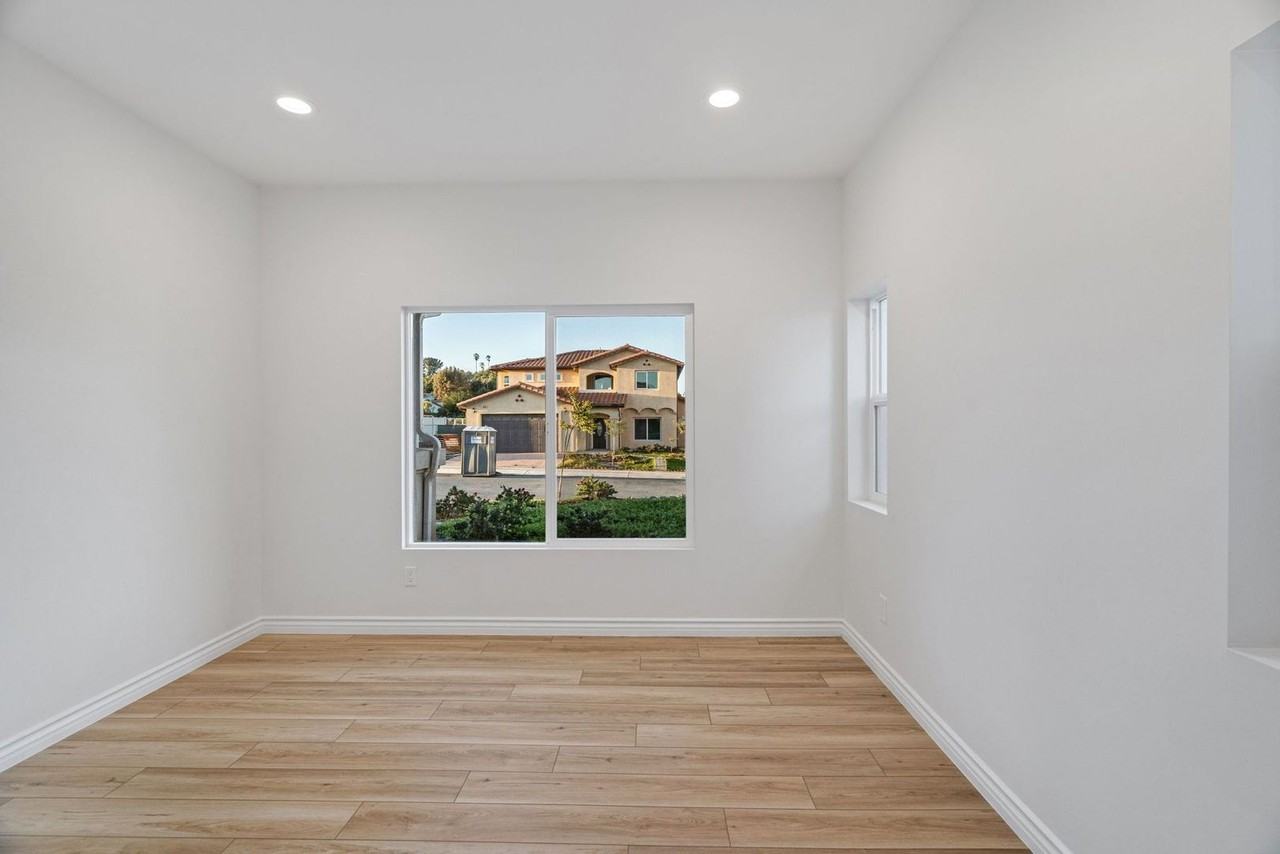 8501 Grove Hill Ct - Photo 7 of 15