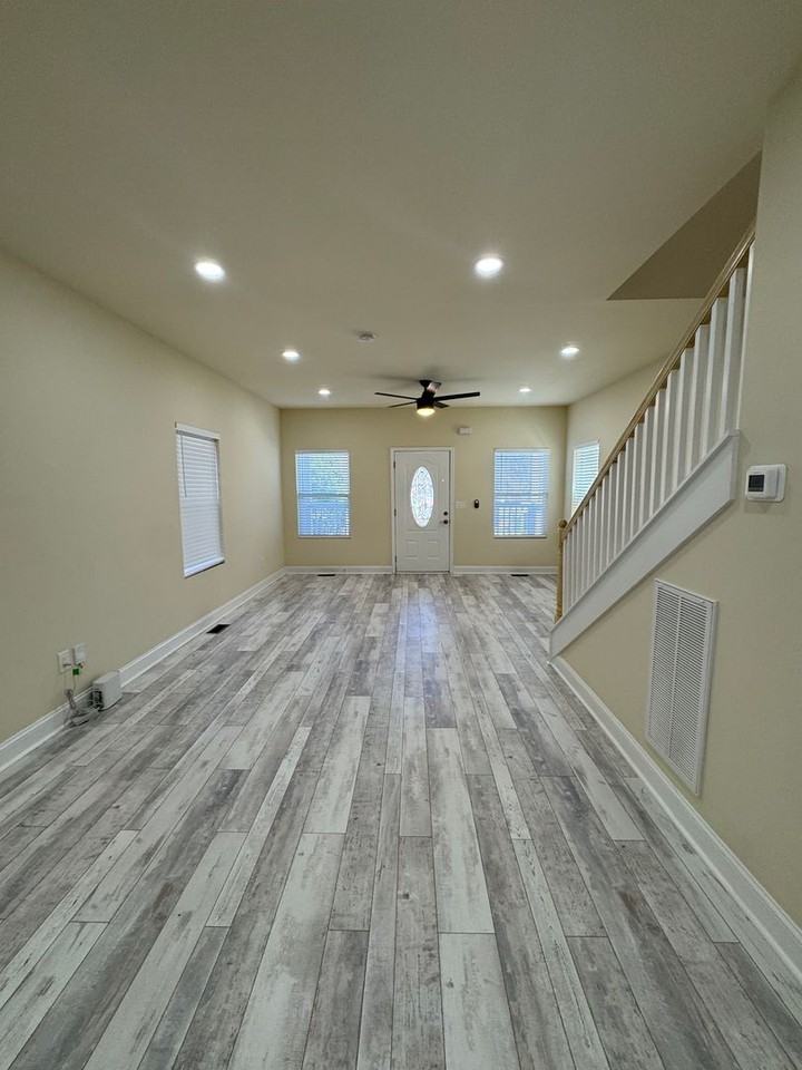 1911 Hermosa St - Photo 6 of 33