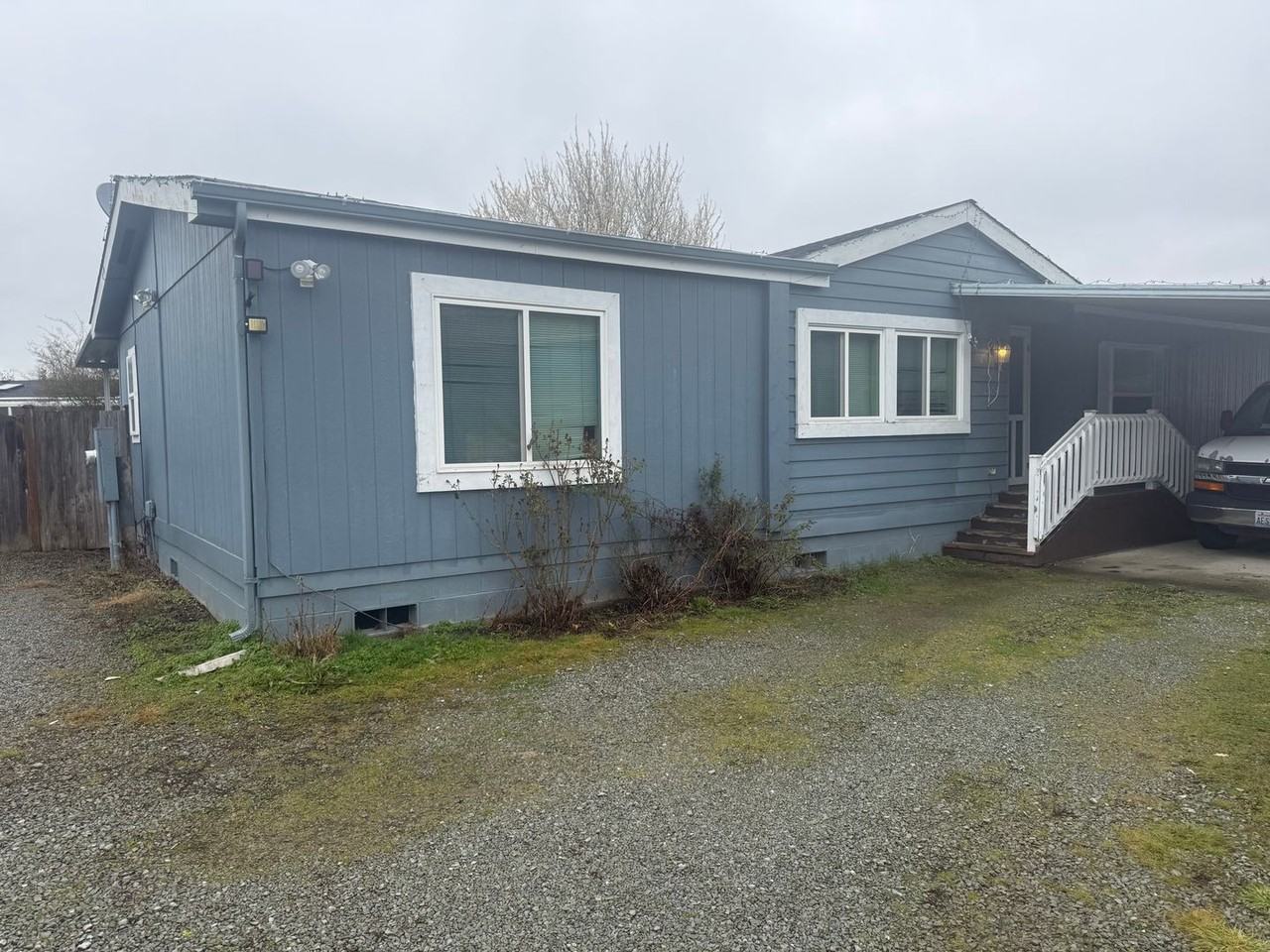 1904 N 32nd Pl - Photo 2 of 16