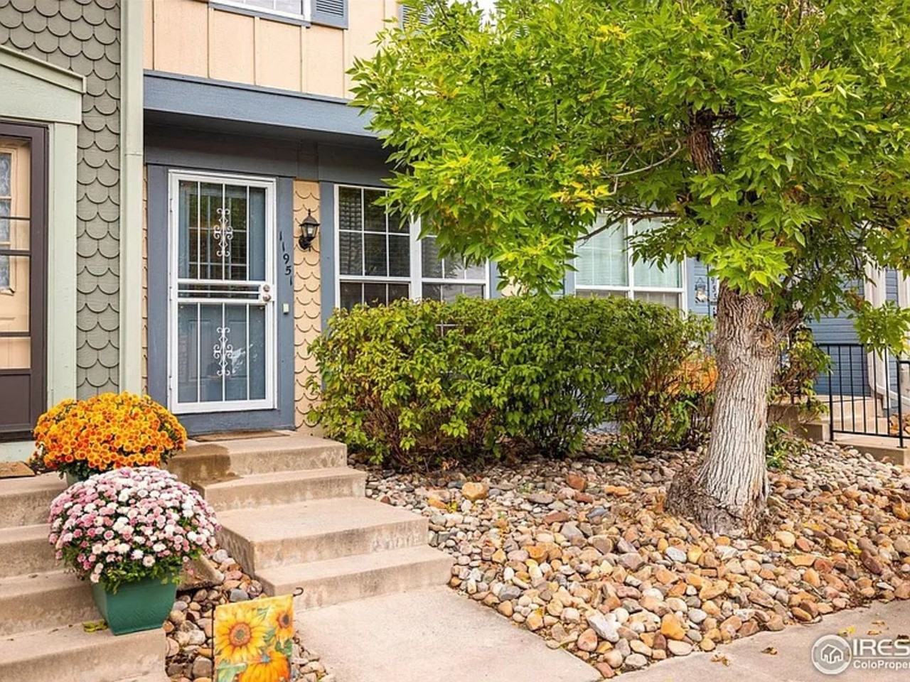 11951 E Kepner Dr - Photo 2 of 27