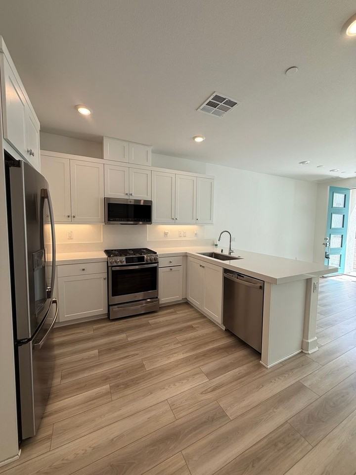 2537 Little Rock Ln - Photo 4 of 15