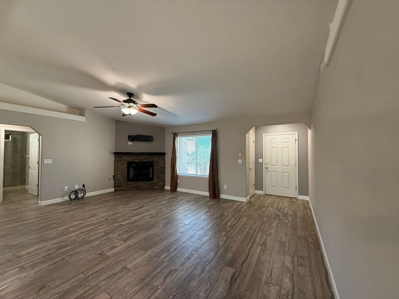 3564 Fiesta Dr - Photo 3 of 28