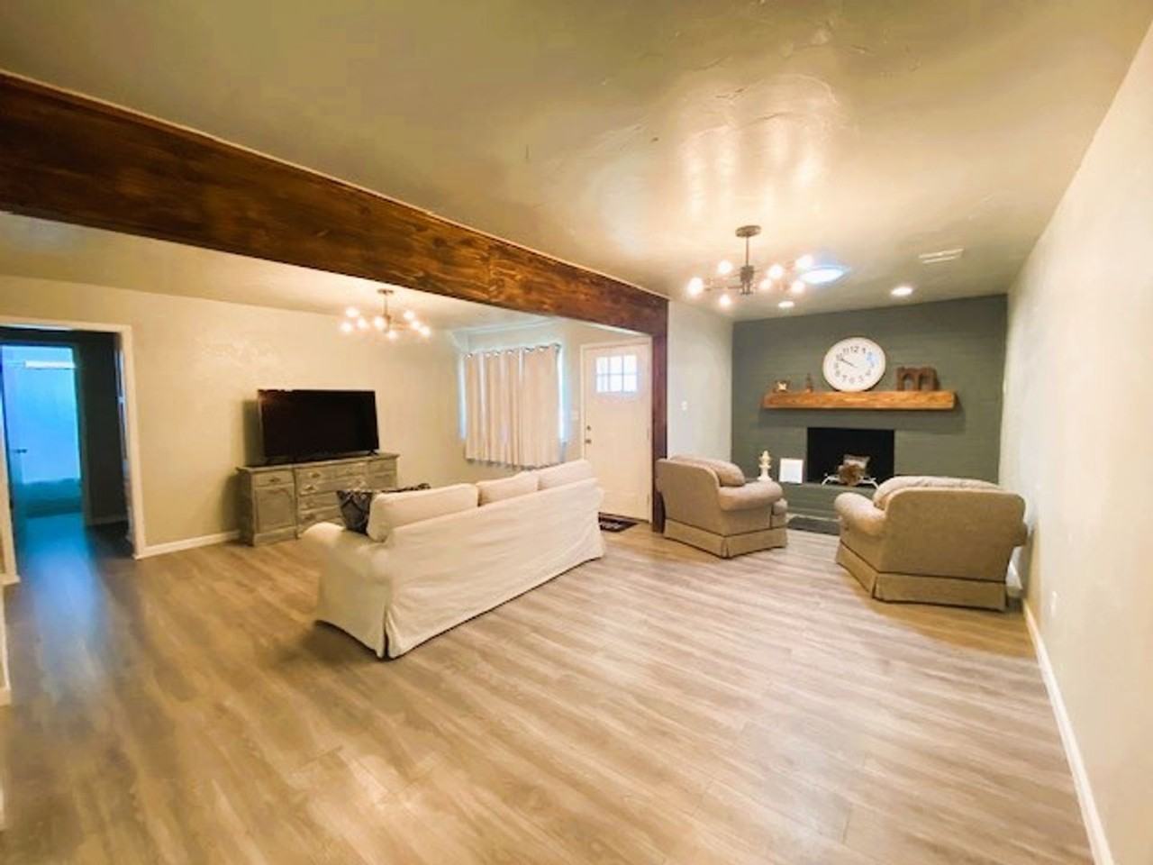 1100 Elmhurst St - Photo 2 of 21