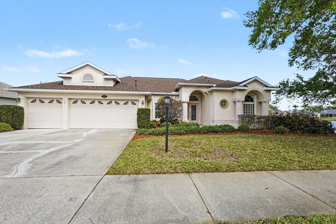 6146 Arlington Cir - Photo 3 of 30