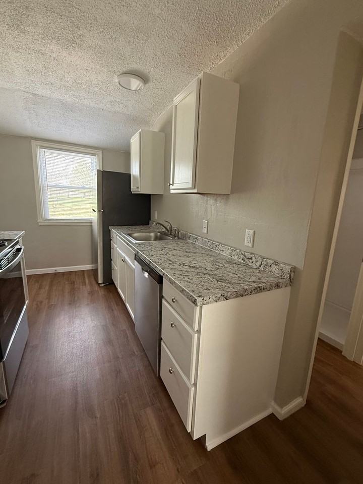 123 Donnelly Dr - Photo 7 of 13