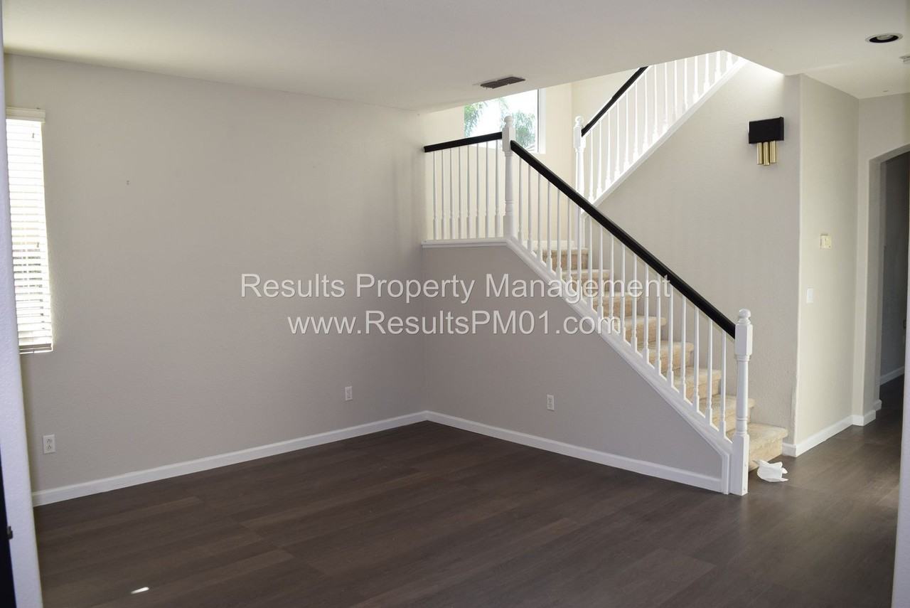 2833 Babson Dr - Photo 2 of 7