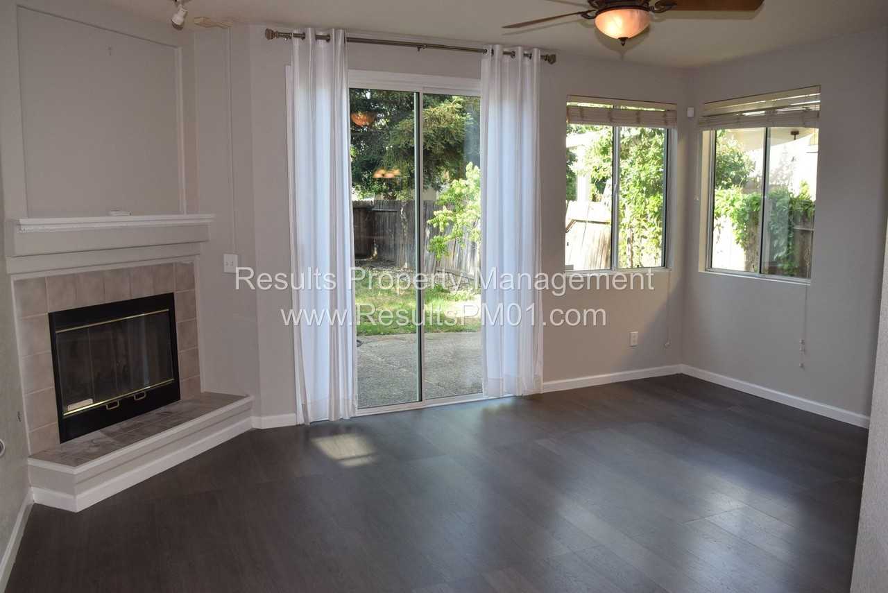 2833 Babson Dr - Photo 3 of 7