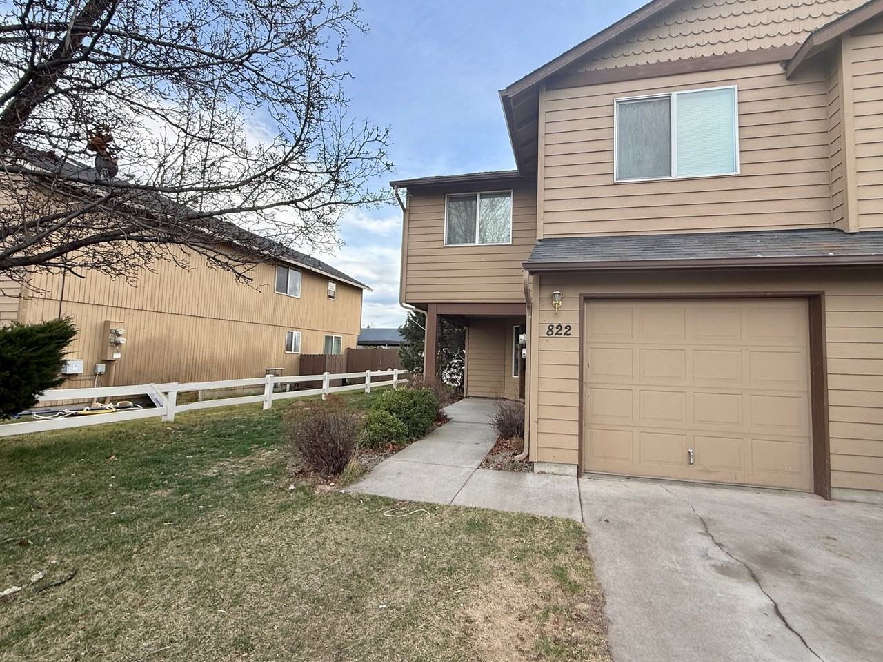 822 Ne Larch Ave - Photo 3 of 24