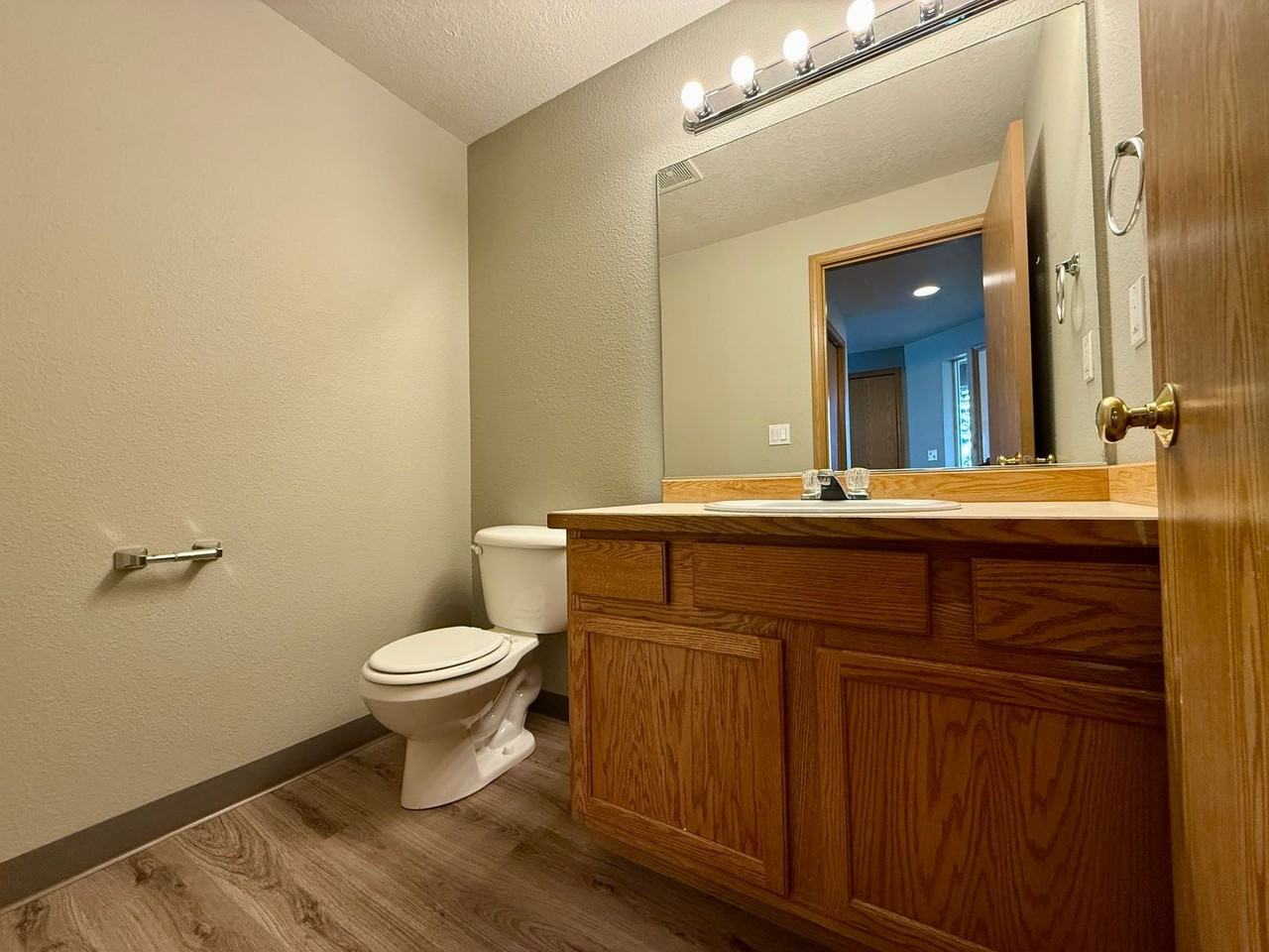 822 Ne Larch Ave - Photo 5 of 24