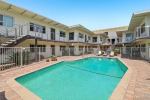 featured image of 519 Stratford Ct #C