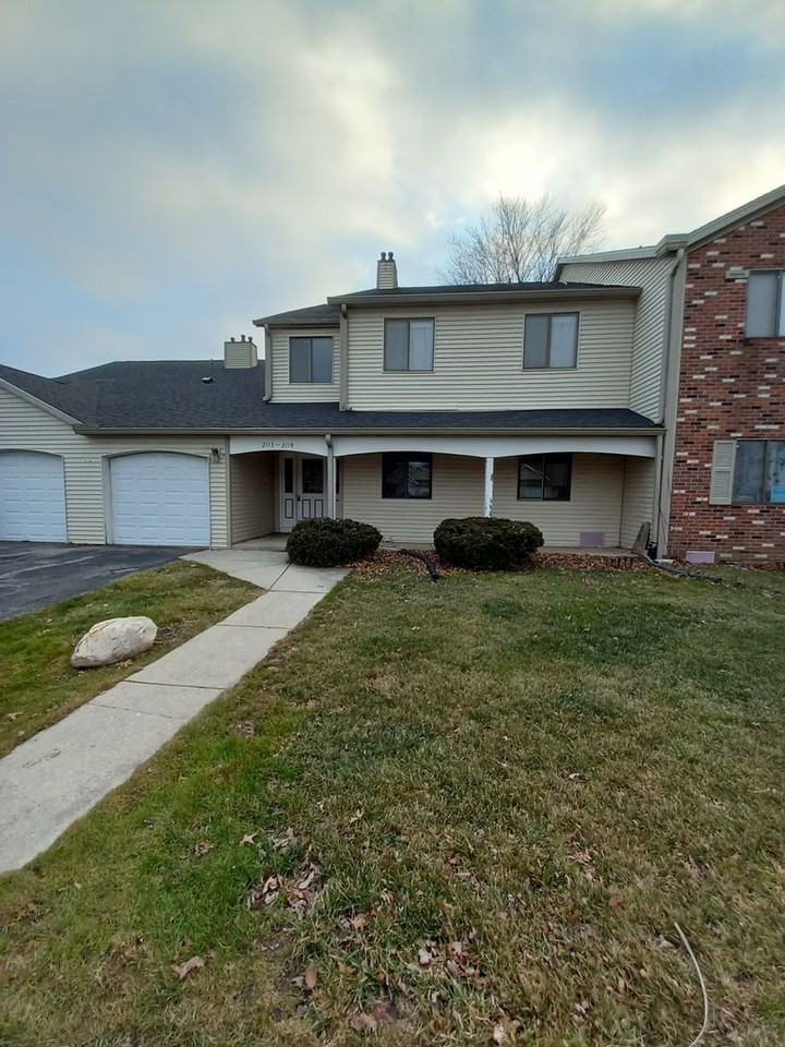 2115 Tupelo Ln - Photo 2 of 19