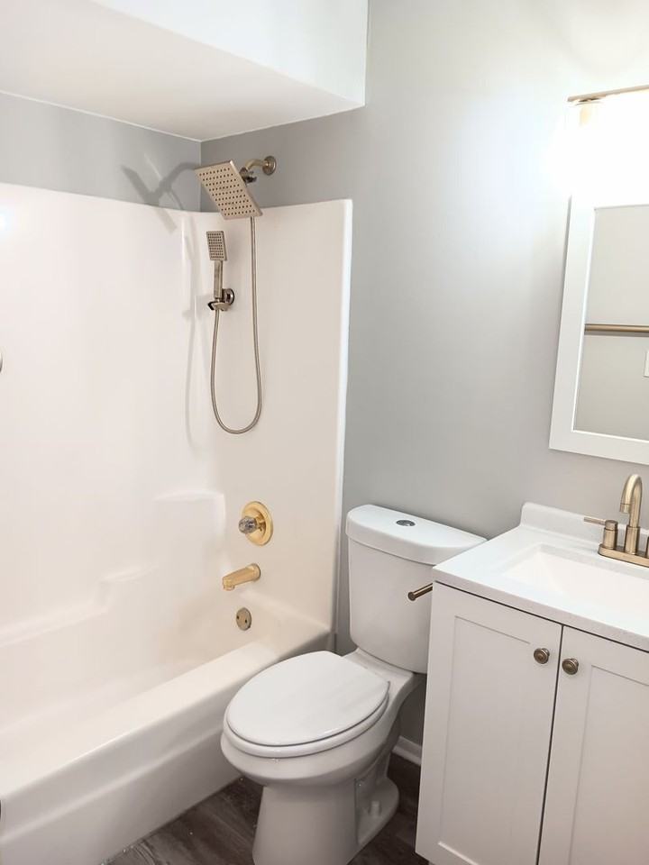 2115 Tupelo Ln - Photo 4 of 19