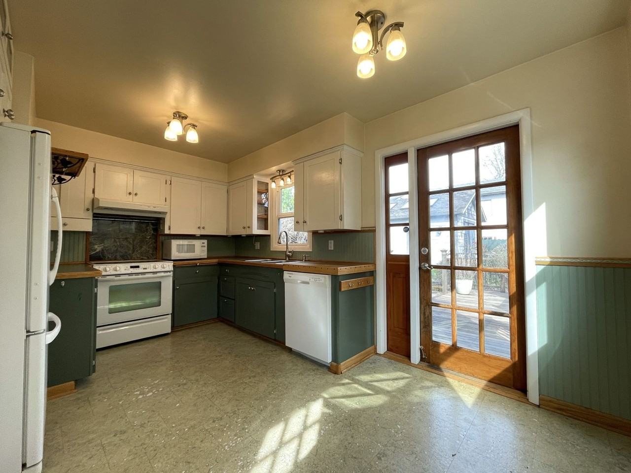 1341 Se Tenino St - Photo 5 of 23