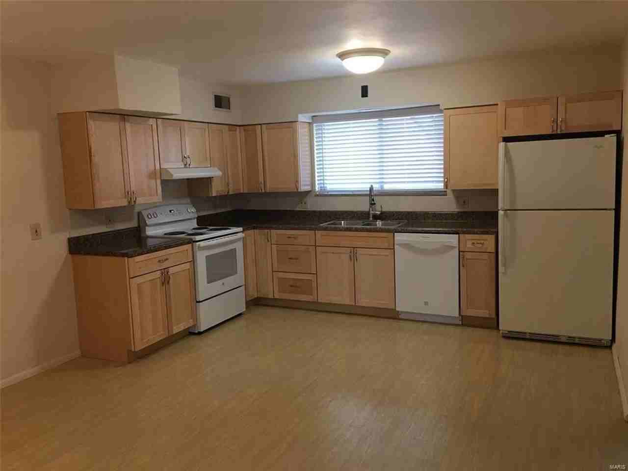 4739 Butler Hill Rd - Photo 4 of 19