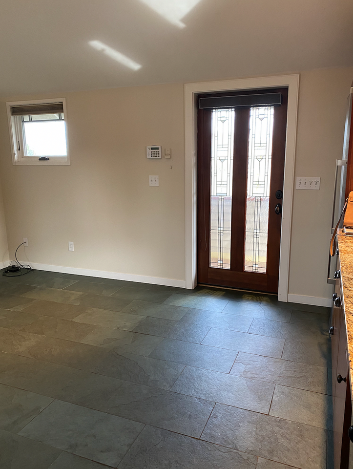 3115 3115 14th Ave S -Guest Cottage - Photo 2 of 10