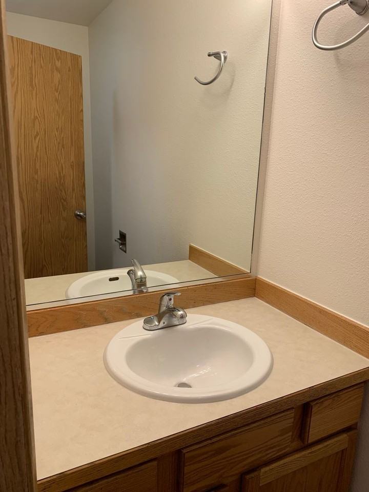 8160 Williwa Ave #A - Photo 7 of 34