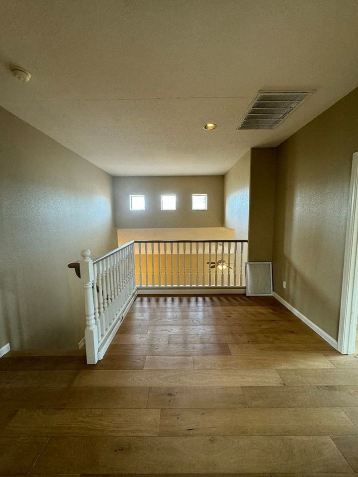 5415 W Buffalo St - Photo 7 of 34