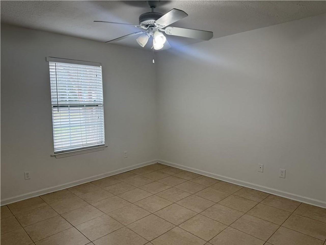 294 Windridge Dr - Photo 3 of 16