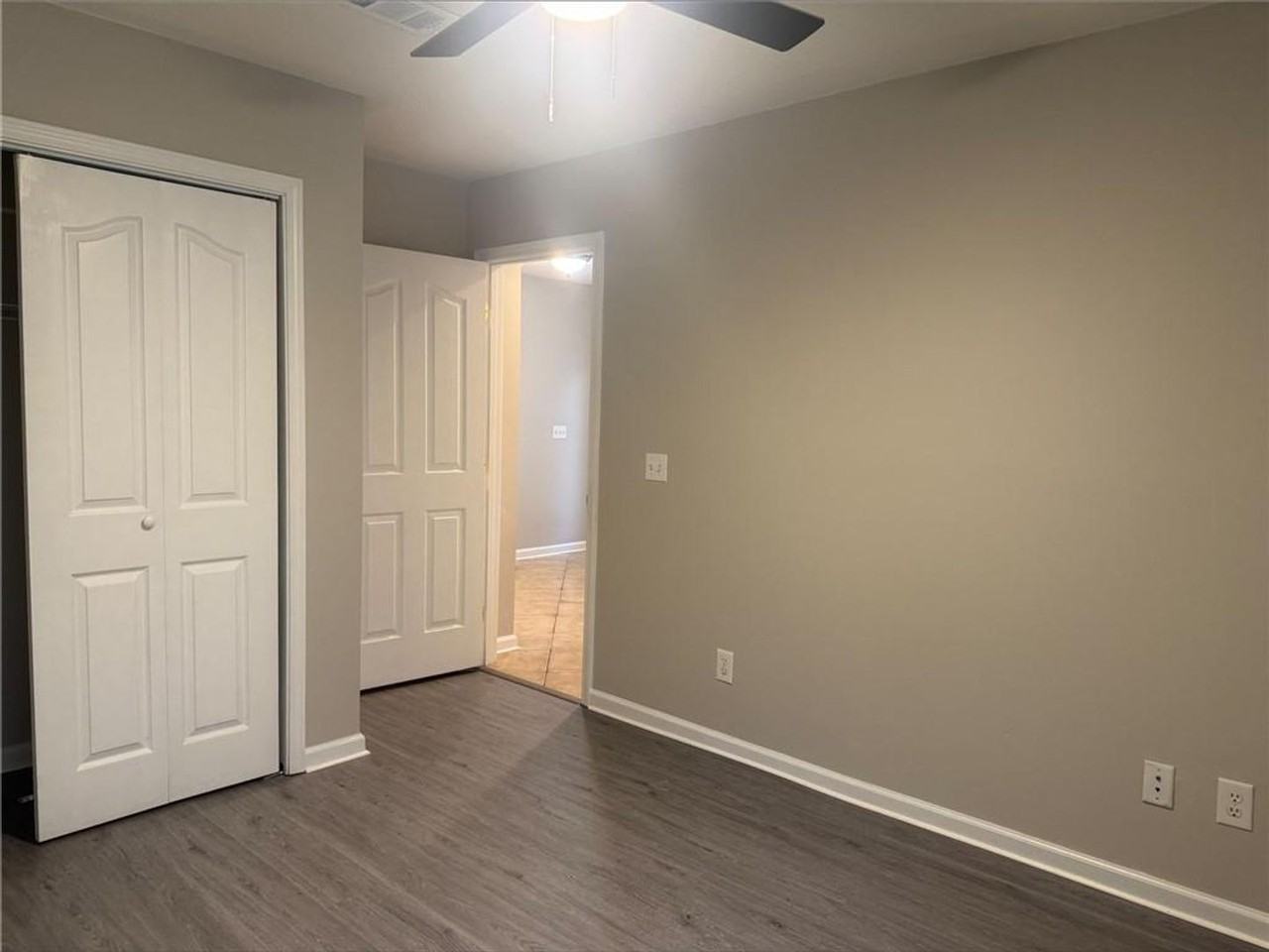 106 Windridge Dr - Photo 3 of 18