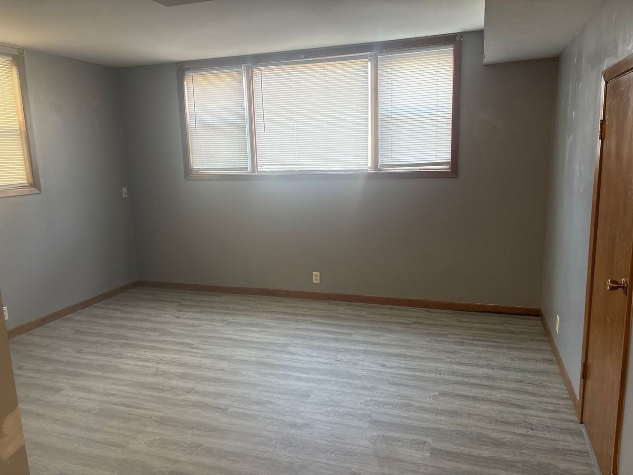 1609 D Street - Photo 3 of 14