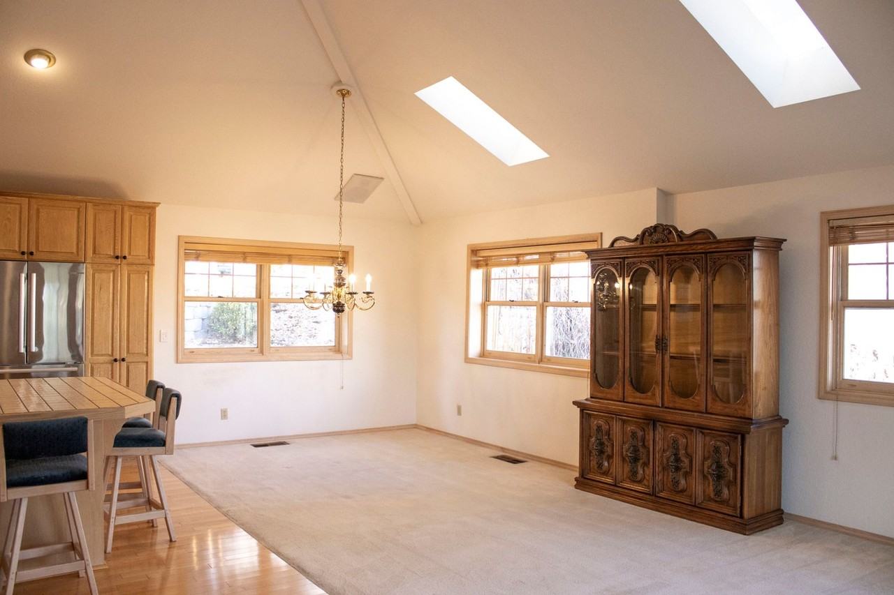 3257 Kingfisher Dr - Photo 7 of 37