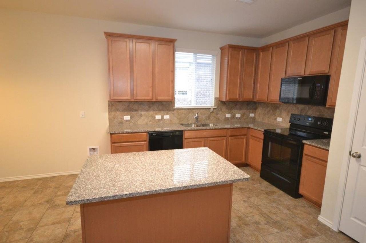 104 Sierra Mar Loop - Photo 3 of 19