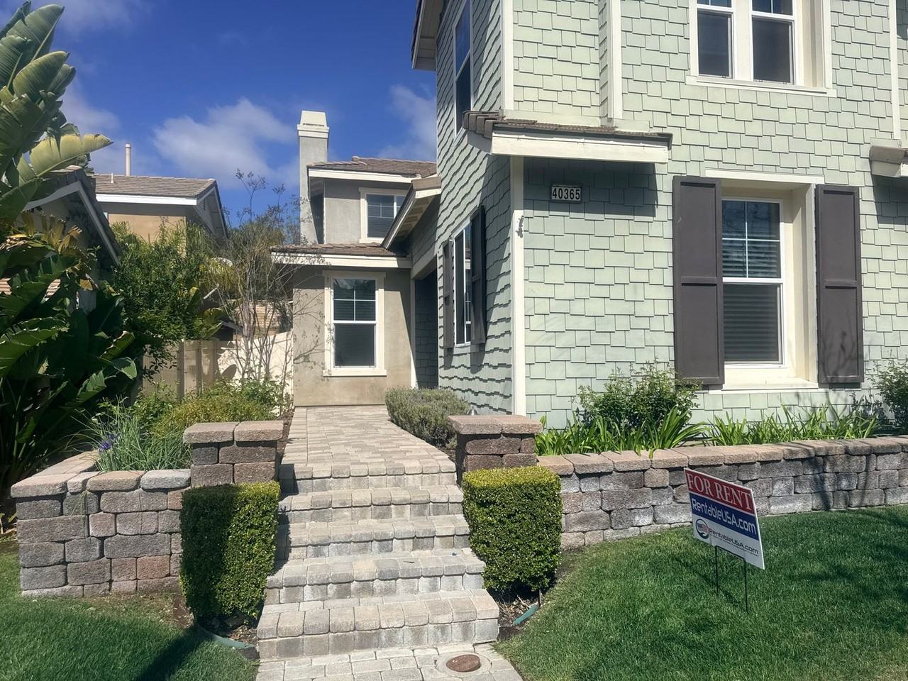 40365 Amesbury Ln - Photo 2 of 36