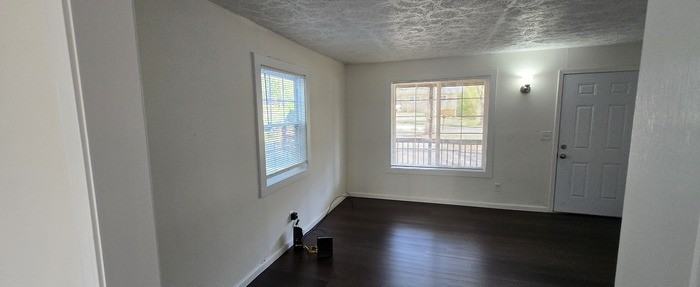 6154 Green Acres Dr Sw - Photo 5 of 15