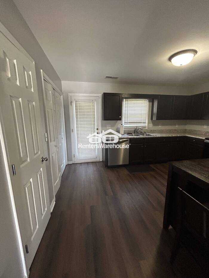 5132 Falling Creek Ln - Photo 6 of 24