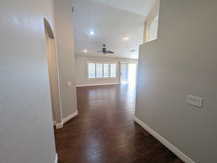 20014 N 77th Dr - Photo 3 of 16