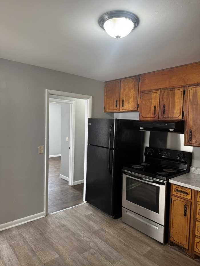 1515 Rosedale Ave - Photo 5 of 31