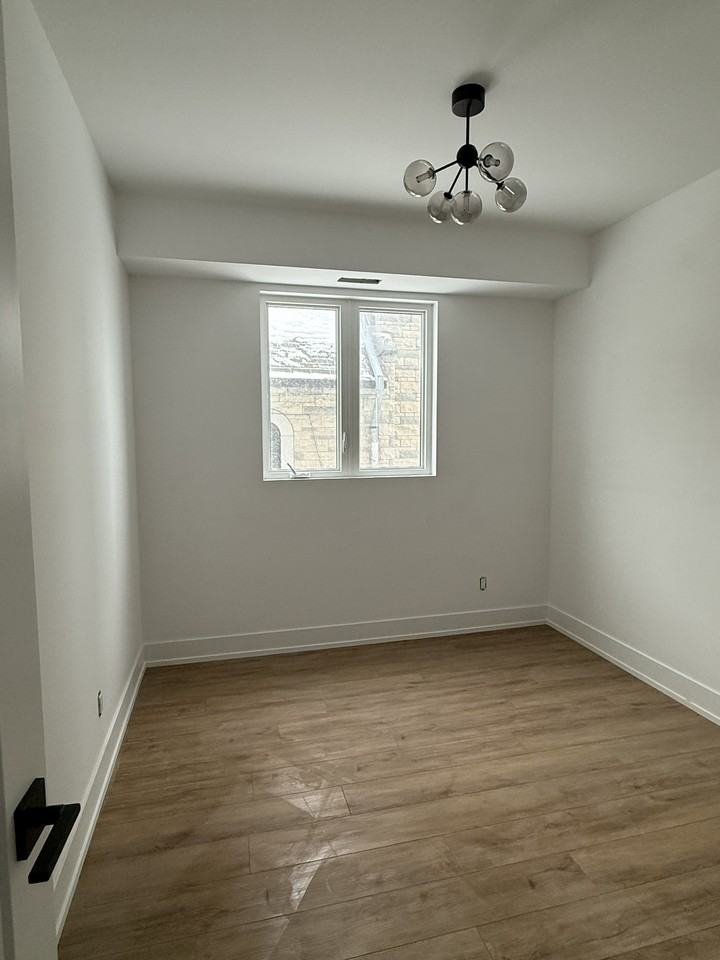 886 Byron Avenue #B - Photo 7 of 11