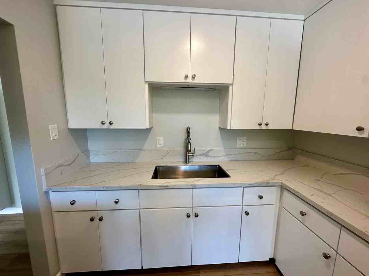 962 Georgia St - Photo 7 of 26