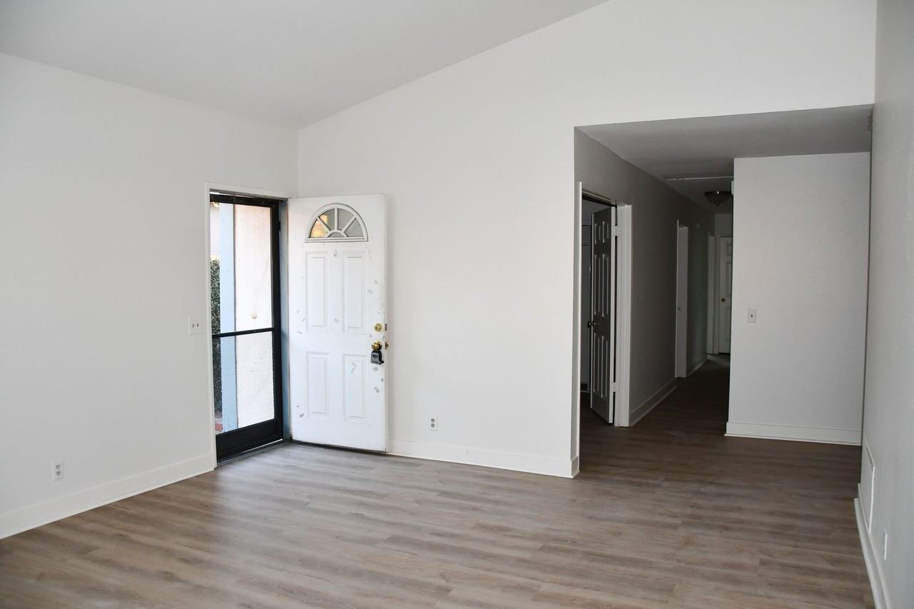 1271 N Mosswood Dr - Photo 6 of 32