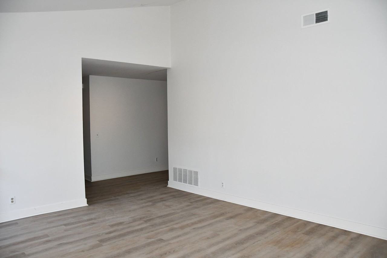 1271 N Mosswood Dr - Photo 7 of 32