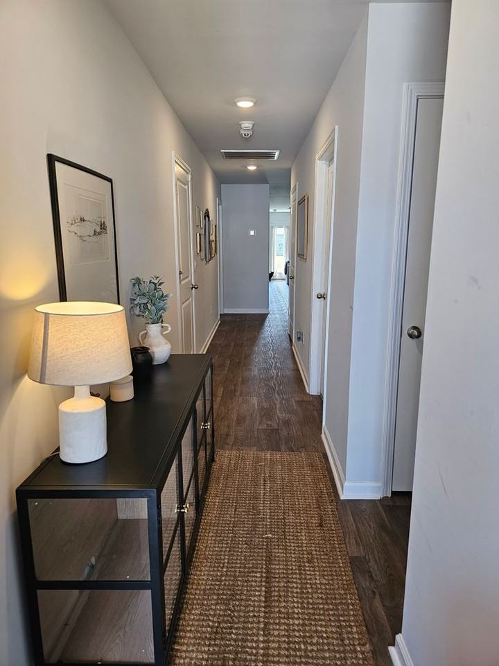 1006 Course Ln - Photo 2 of 18