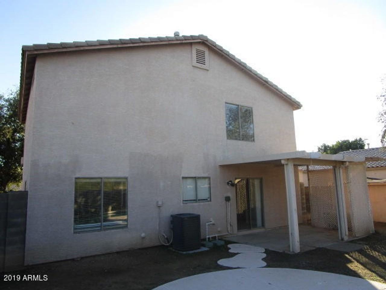 16044 W Adams St - Photo 7 of 15