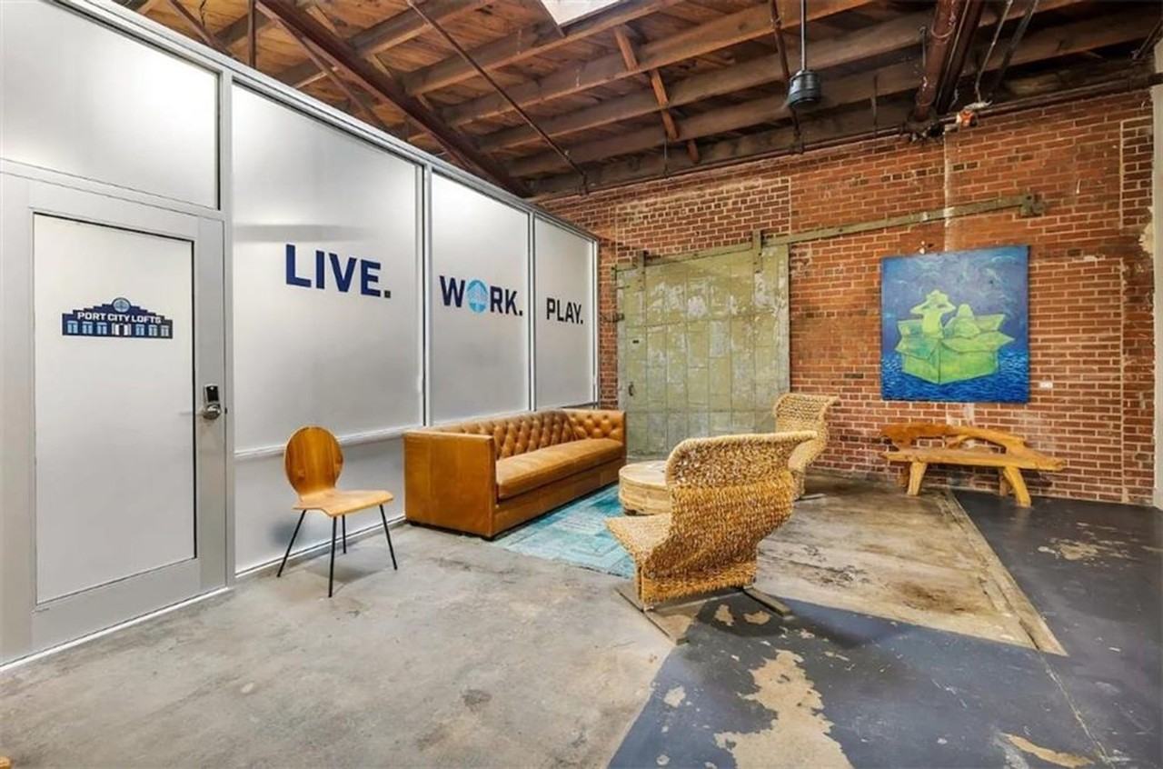 207 Gloucester St - Photo 3 of 16