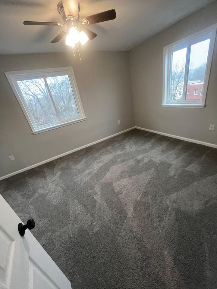 49 49 W. Diamond Ave - 49 W. Diamond Ave - 307 #307 - Photo 6 of 8