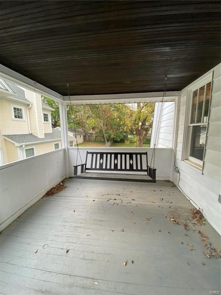 743 Clark Ave - Photo 2 of 37