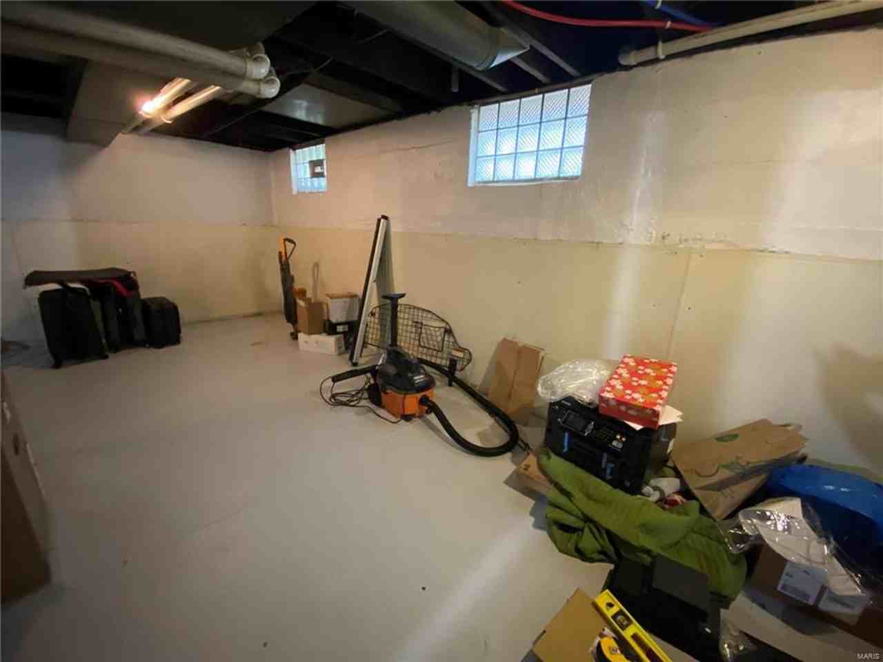 743 Clark Ave - Photo 6 of 37