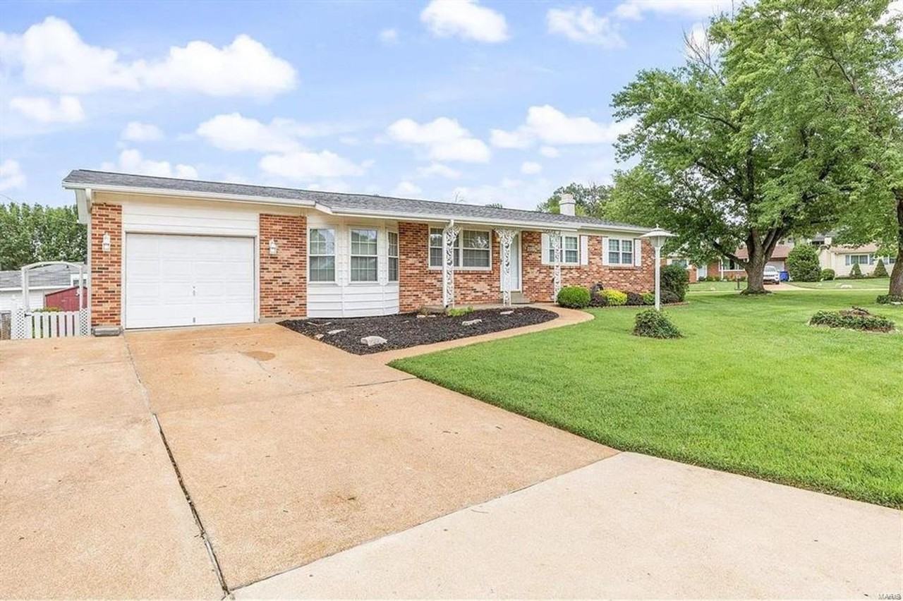 9511 Antigo Dr - Photo 2 of 44